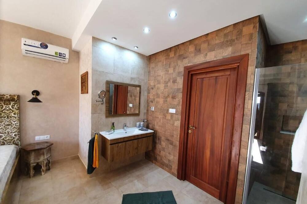 Photo of Bedroom in Hiboun