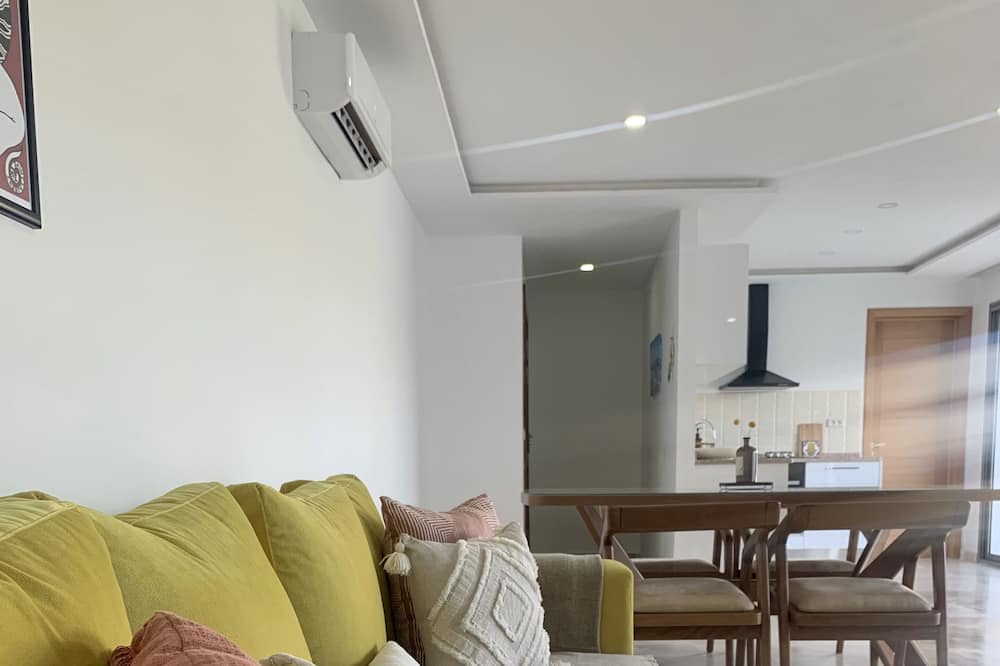 Photo of Livingroom in Beni Maaguel