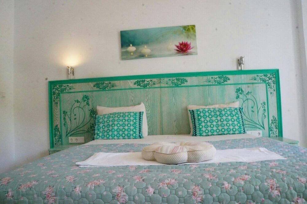 Photo of Bedroom in Ain al-Sabah