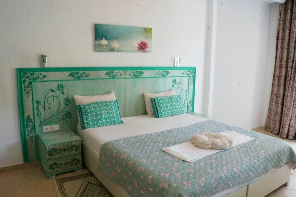Photo of Bedroom in Ain al-Sabah