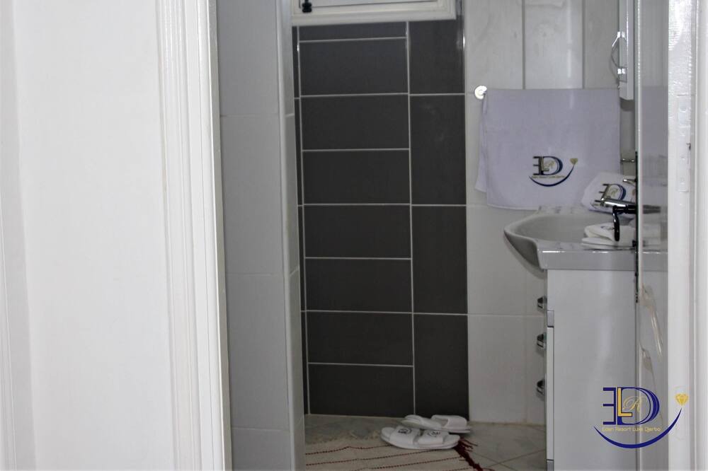 Photo of Bathroom in Aghir