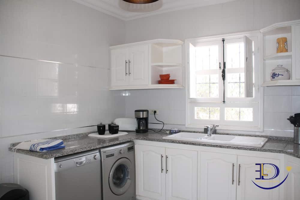 Photo of Kitchen in Aghir