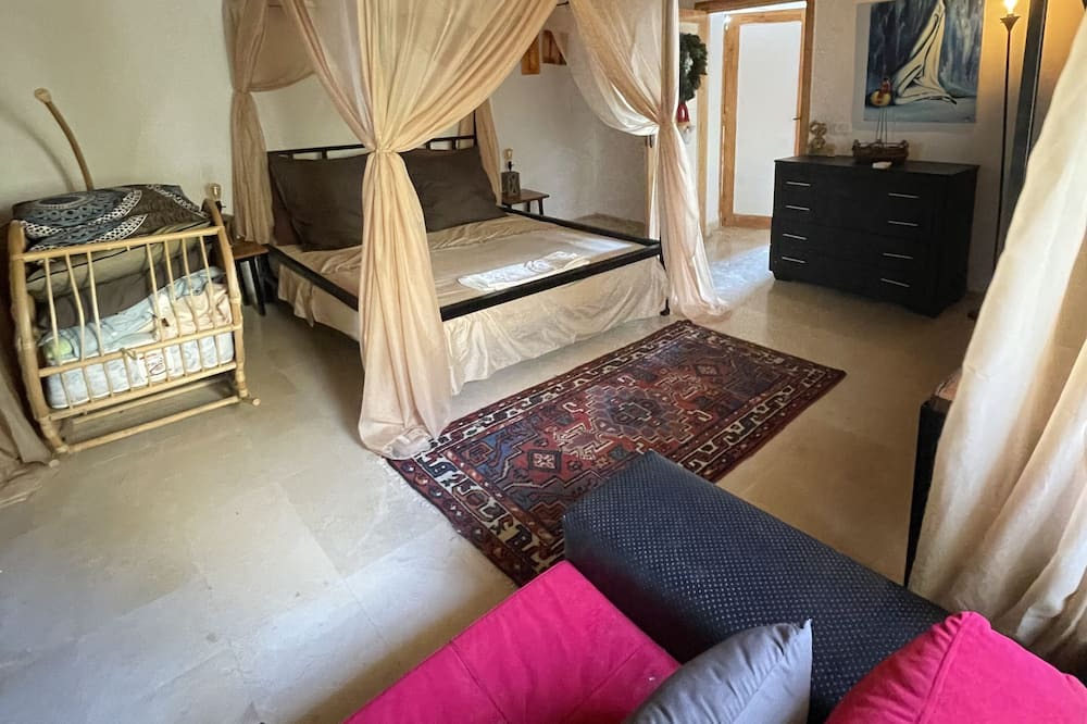 Photo of Bedroom in Bizerte