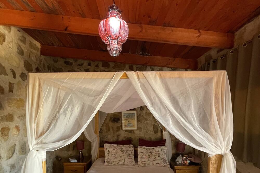 Photo of Bedroom in Bizerte