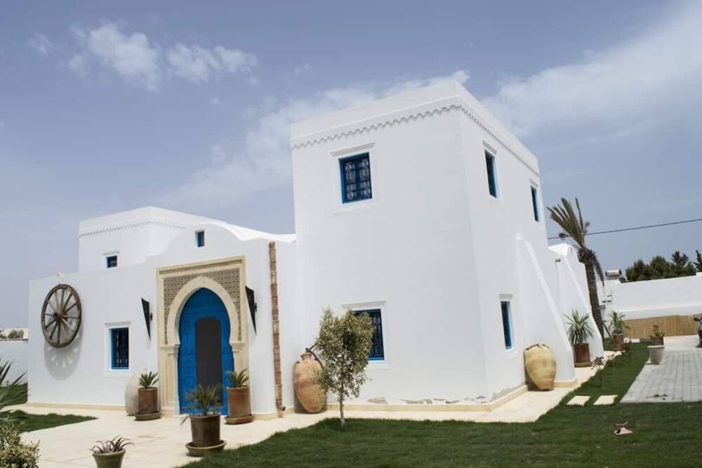 Photo of Outdoor in Houmt Arbah