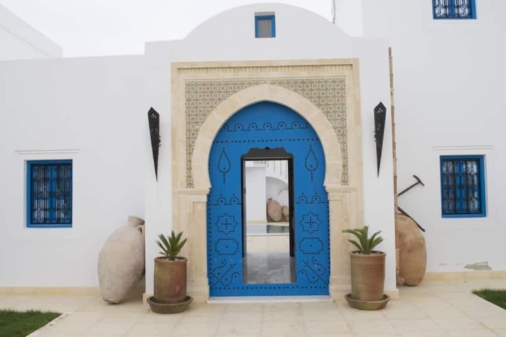 Photo of Outdoor in Houmt Arbah