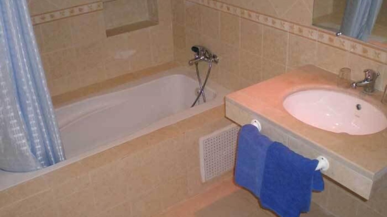 Photo of Bathroom in Sqanes
