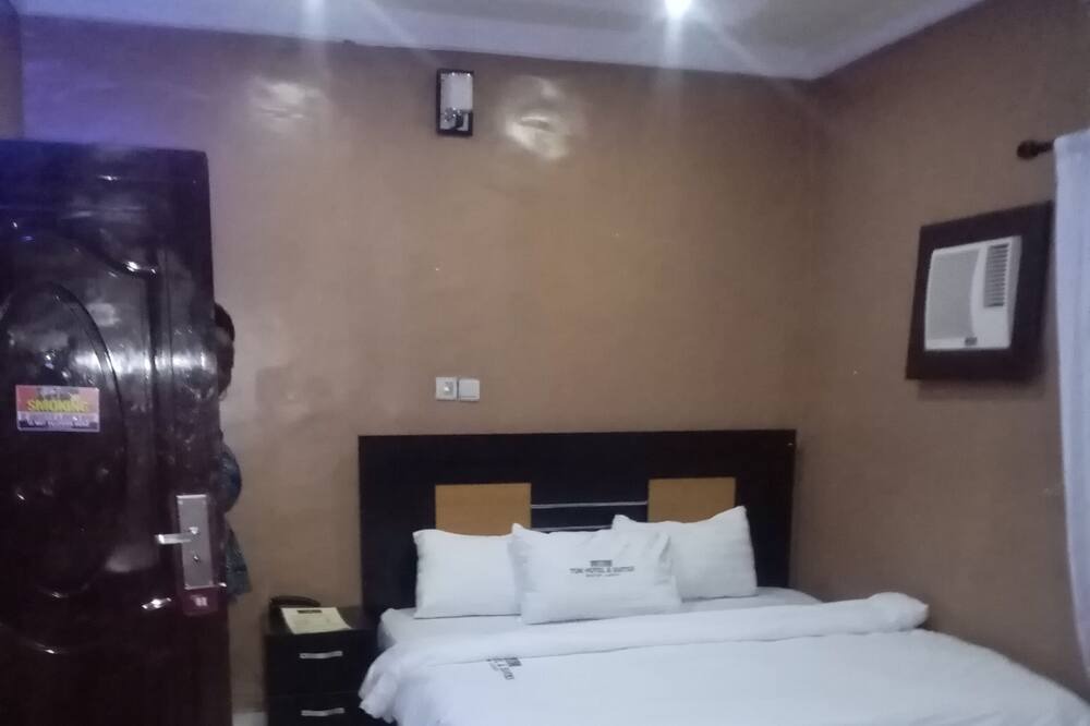 Photo of Bedroom in Ikotun