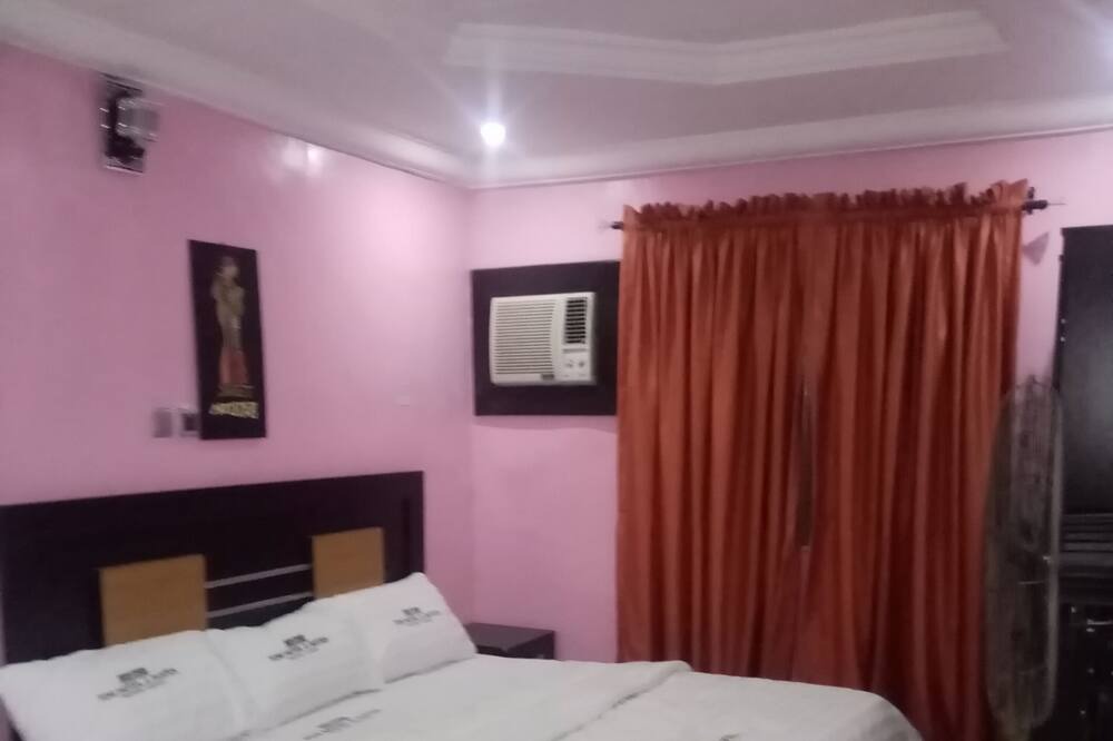 Photo of Bedroom in Ikotun