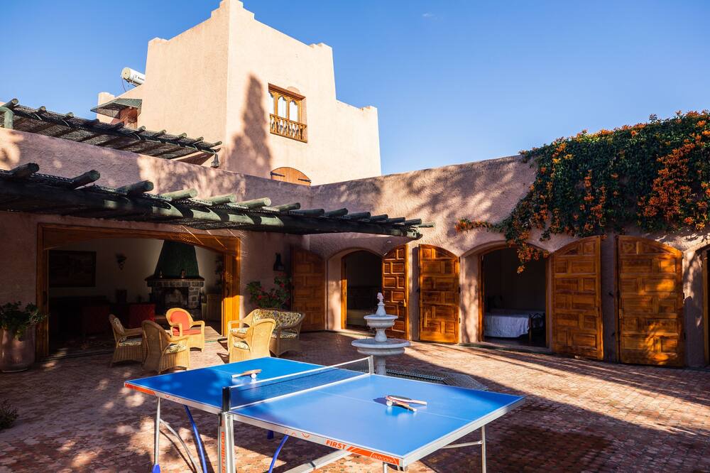 Photo of Others in Saada