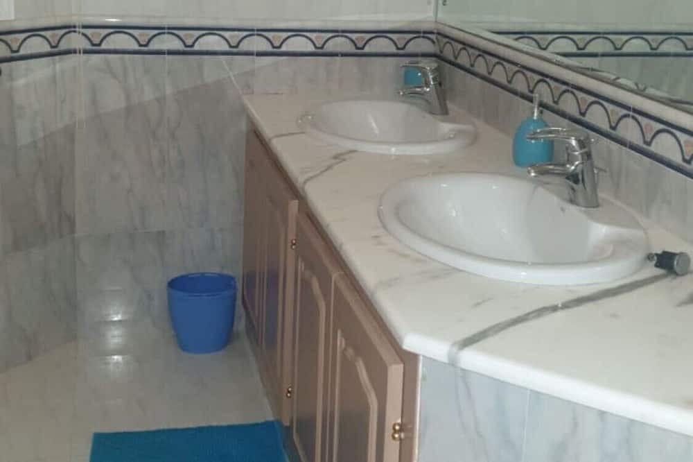 Photo of Bathroom in Ennasr