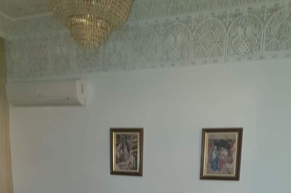 Photo of Livingroom in Ennasr