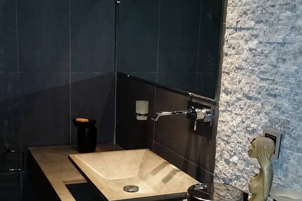 Photo of Bathroom in Triffa