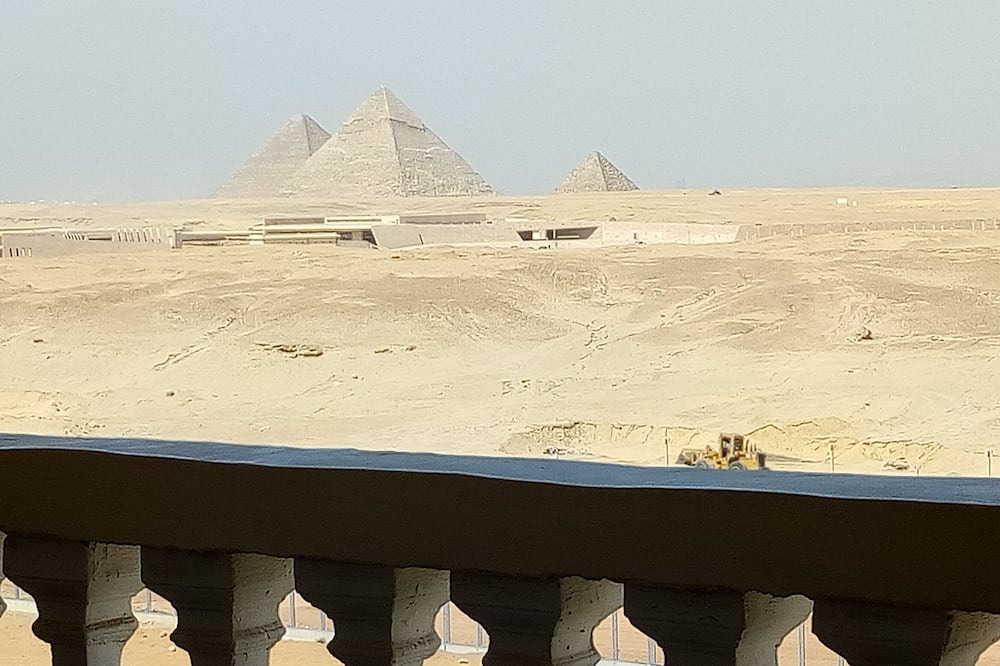 Photo of Patio Balcony in Pyramids Gardens