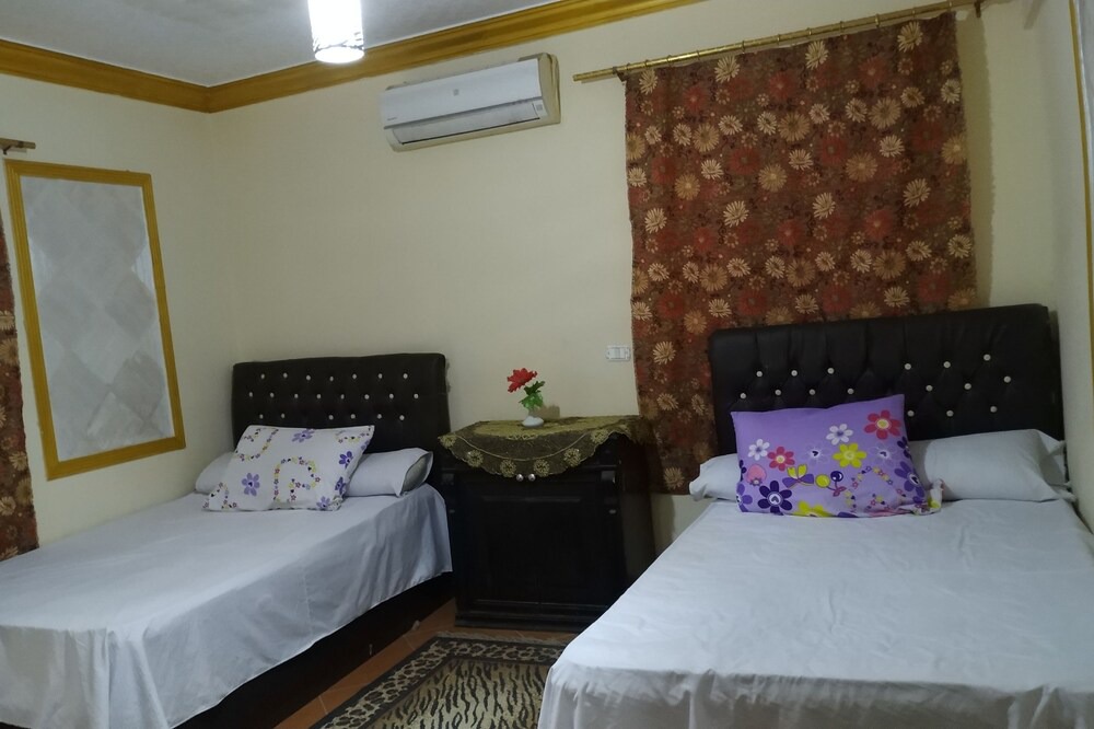 Photo of Bedroom in Pyramids Gardens