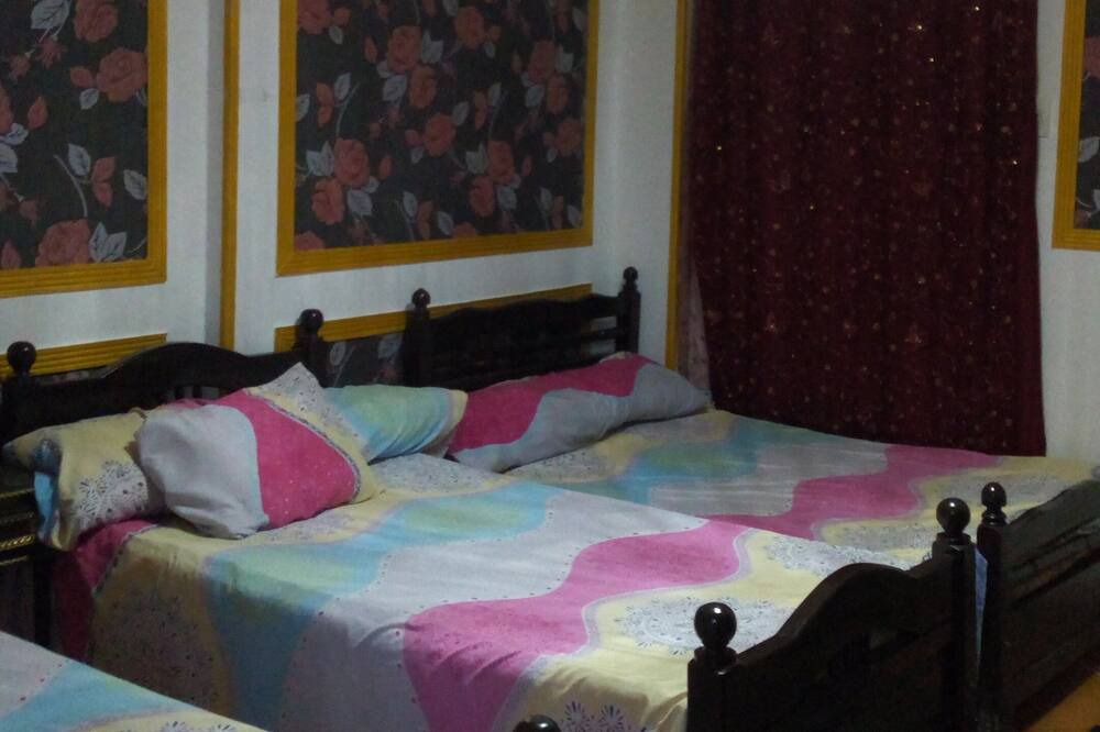 Photo of Bedroom in Pyramids Gardens