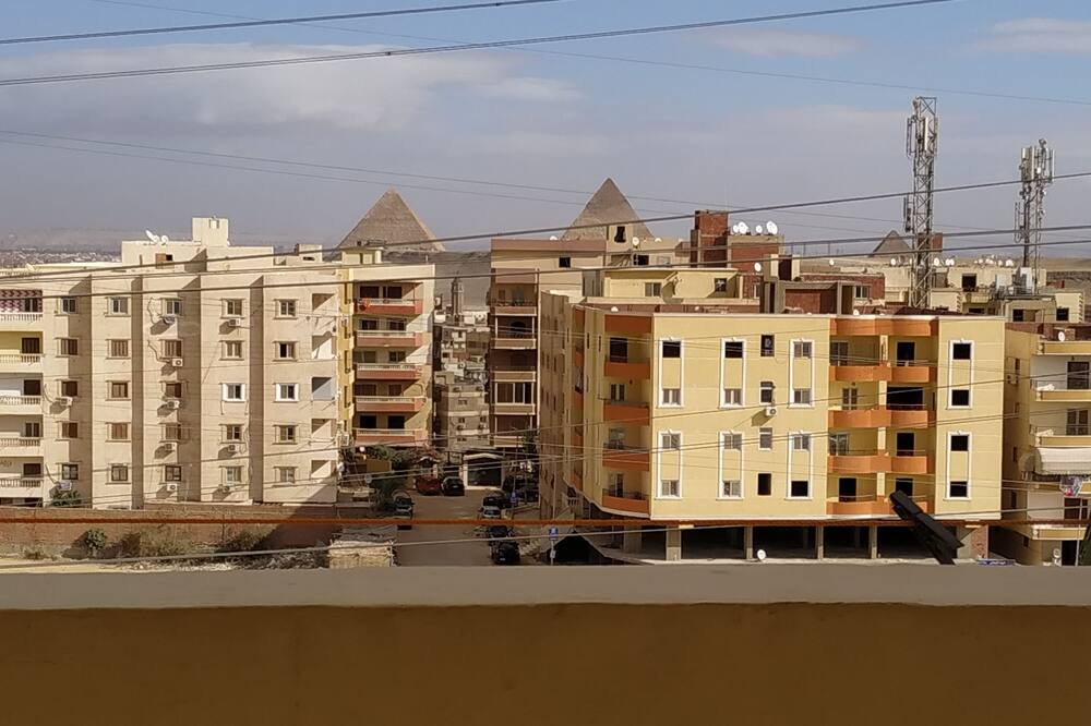 Photo of Bedroom in Pyramids Gardens