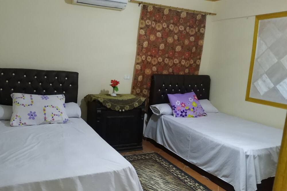 Photo of Bedroom in Pyramids Gardens