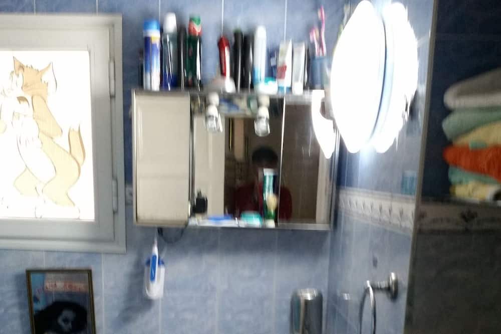 Photo of Bathroom in El Hafsia