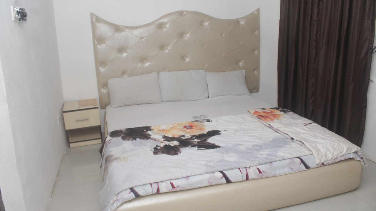 Photo of Bedroom in Ife