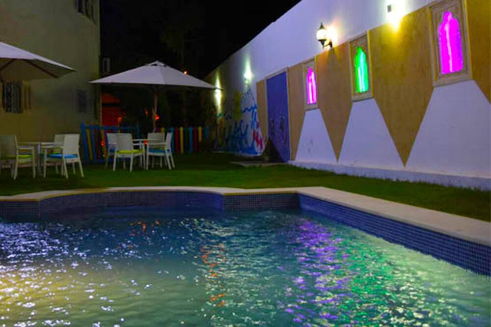 Photo of Outdoor in Sqanes