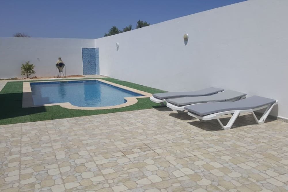Photo of Outdoor in Triffa