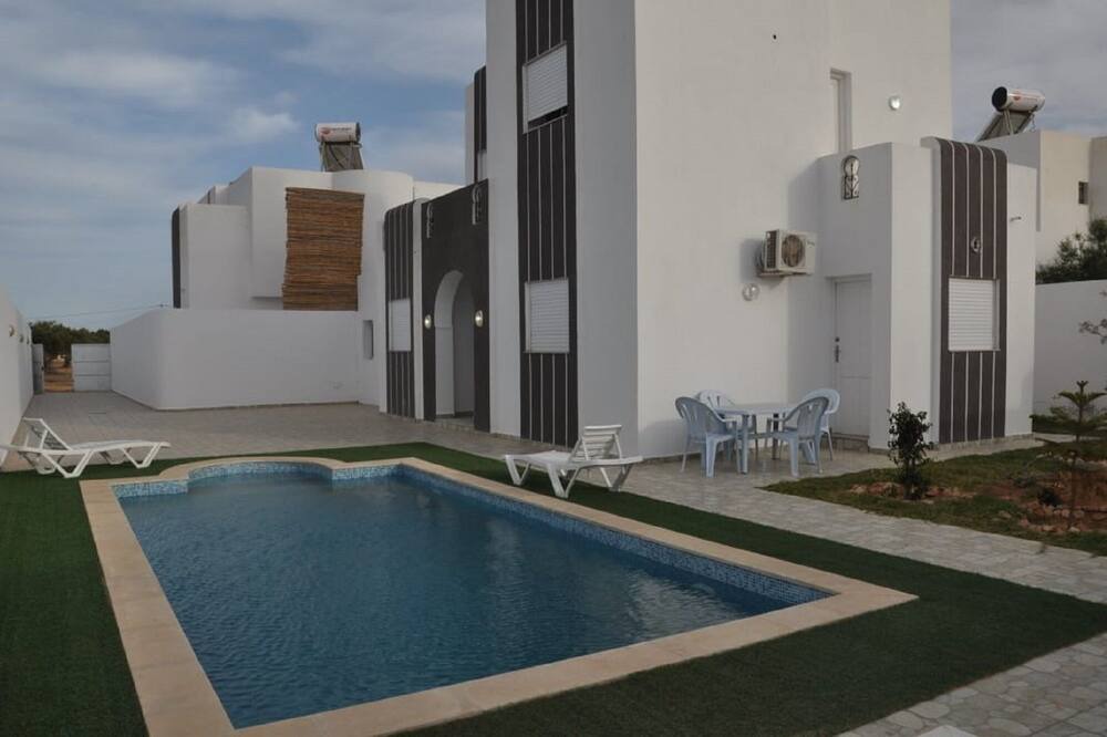 Photo of Outdoor in Triffa