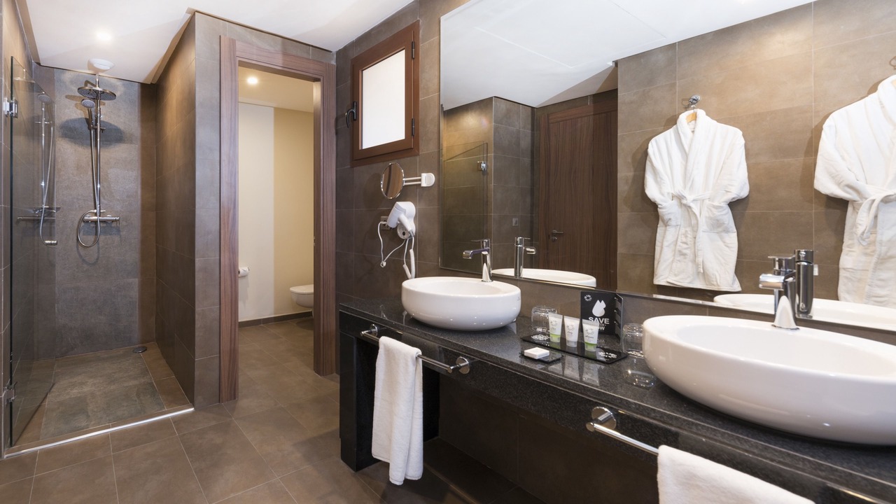 Photo of Bathroom in Annakhil