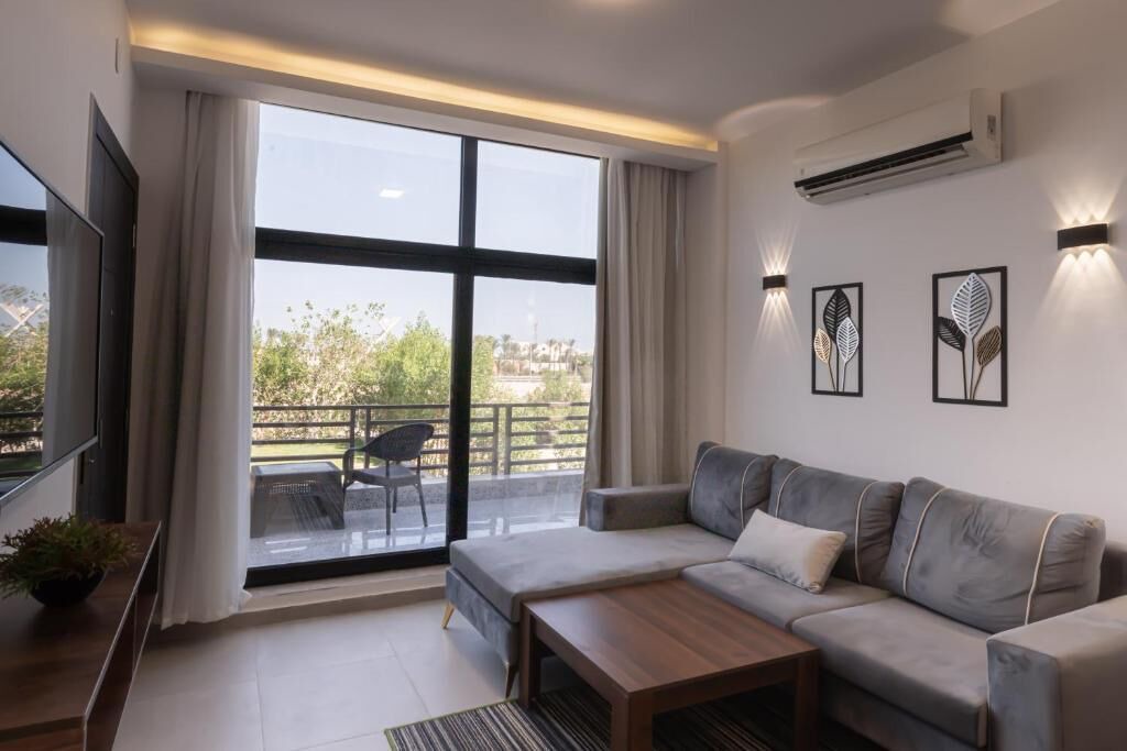Photo of Patio Balcony in Village Road