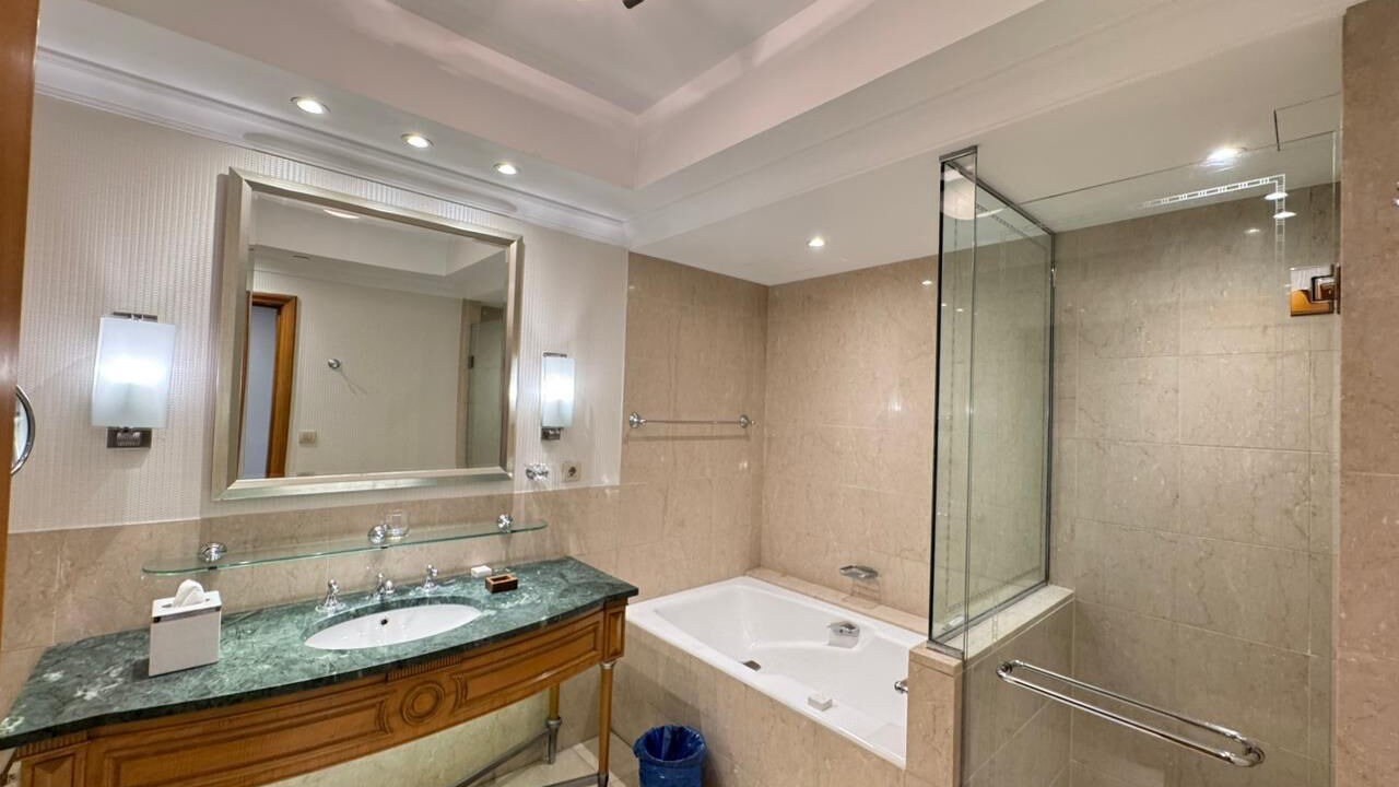 Photo of Bathroom in Garden City