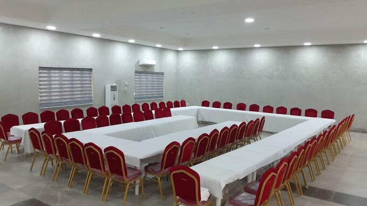 Photo of Others in Ofin
