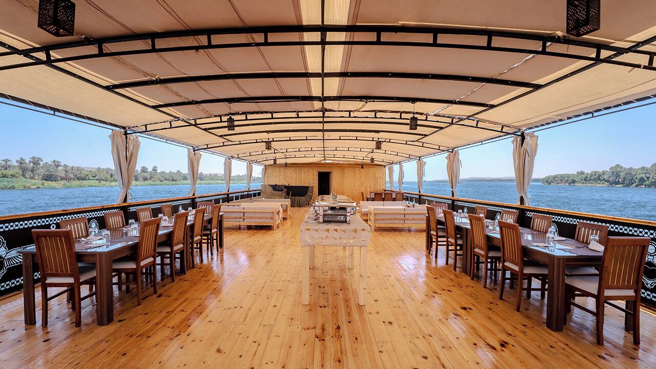 Photo of Livingroom in Nile River Luxor