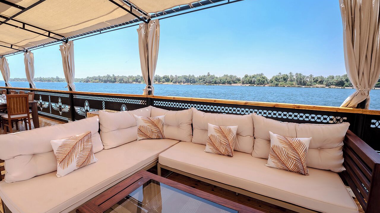 Photo of Livingroom in Nile River Luxor