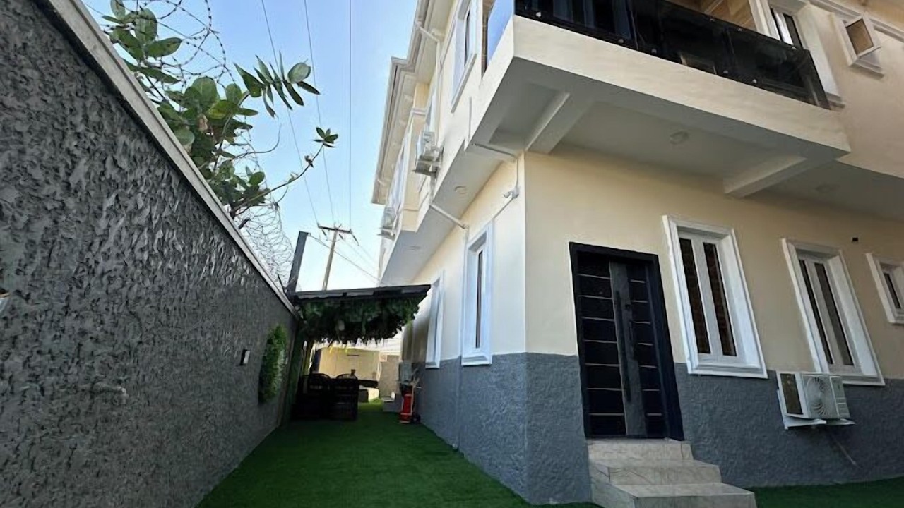 Photo of Outdoor in Ofin