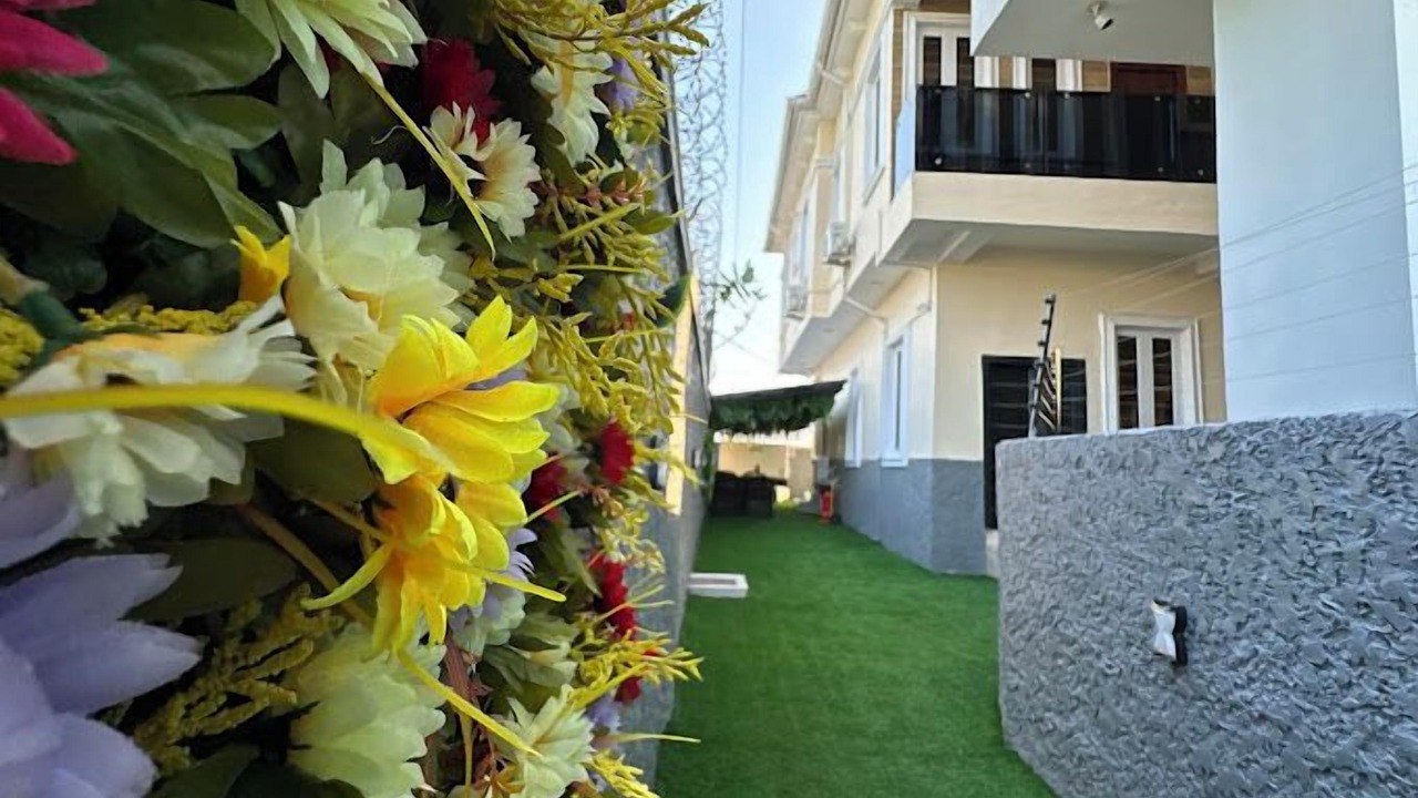 Photo of Outdoor in Ofin