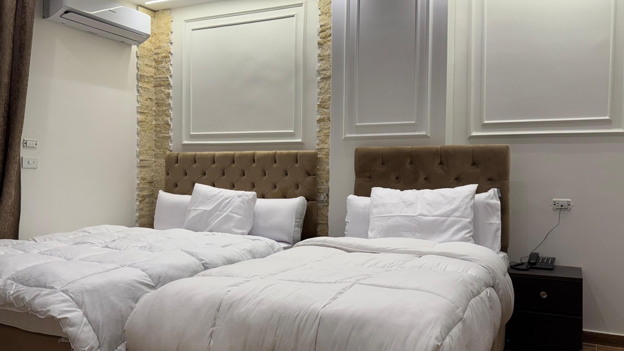 Photo of Bedroom in Pyramids Gardens