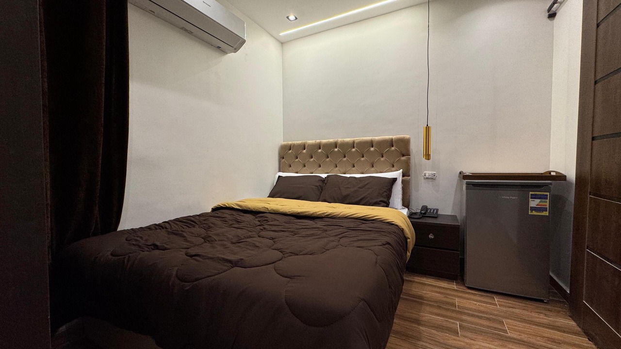 Photo of Bedroom in Pyramids Gardens