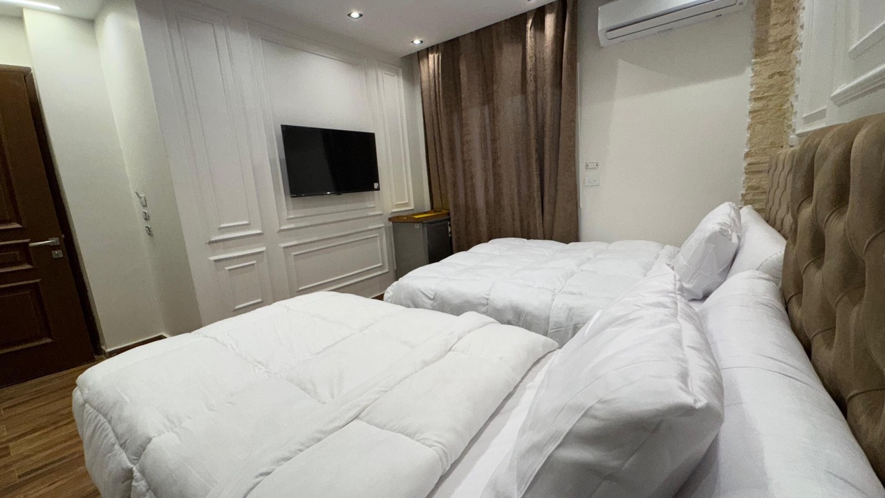 Photo of Bedroom in Pyramids Gardens