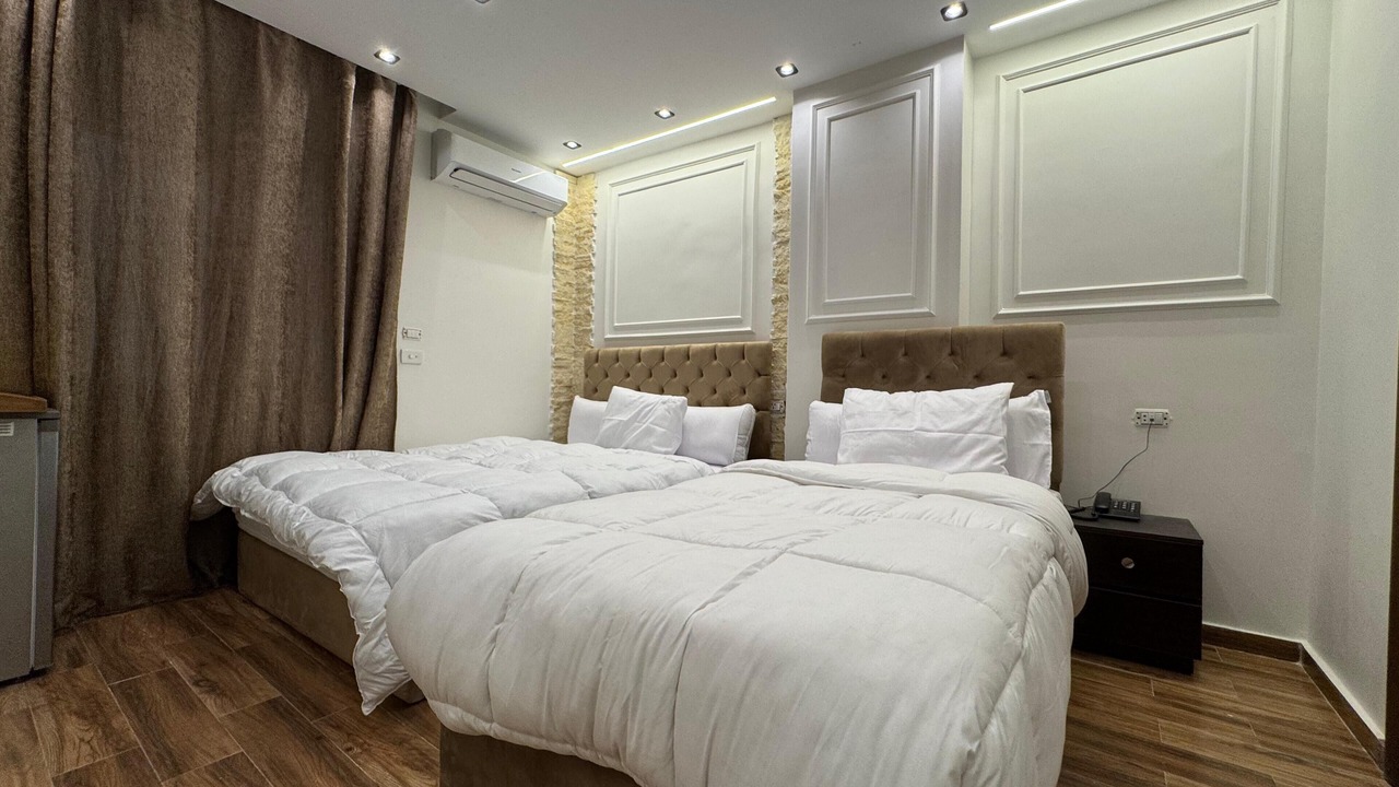 Photo of Bedroom in Pyramids Gardens
