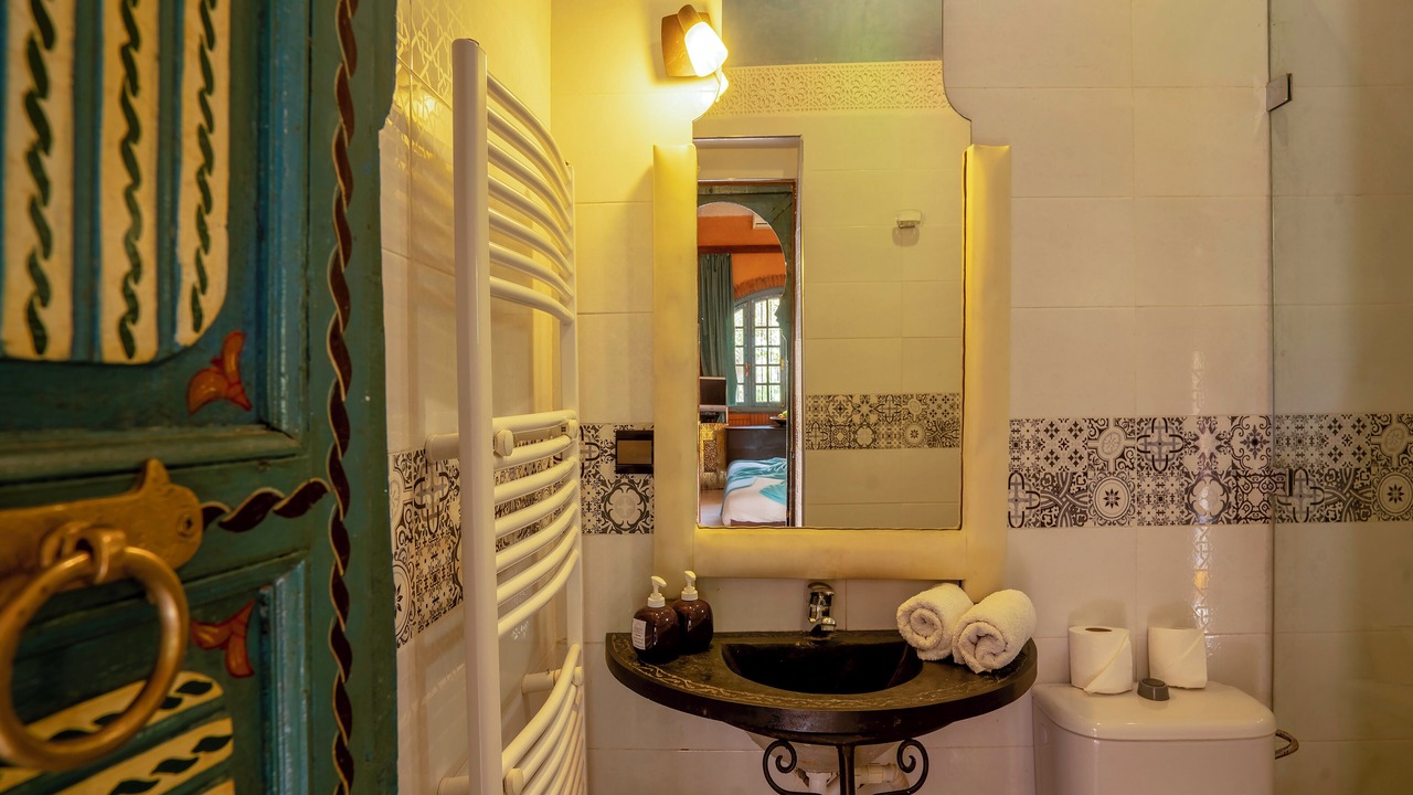 Photo of Bathroom in Ghmate