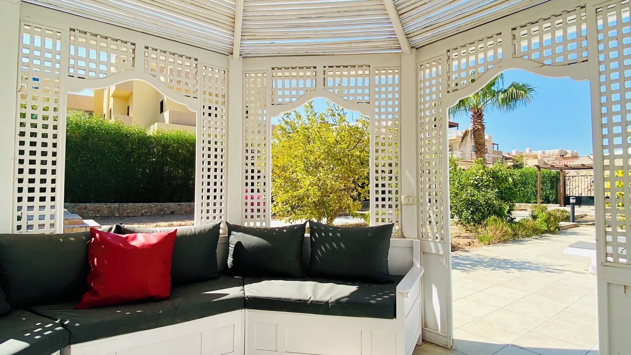 Photo of Patio Balcony in Village Road