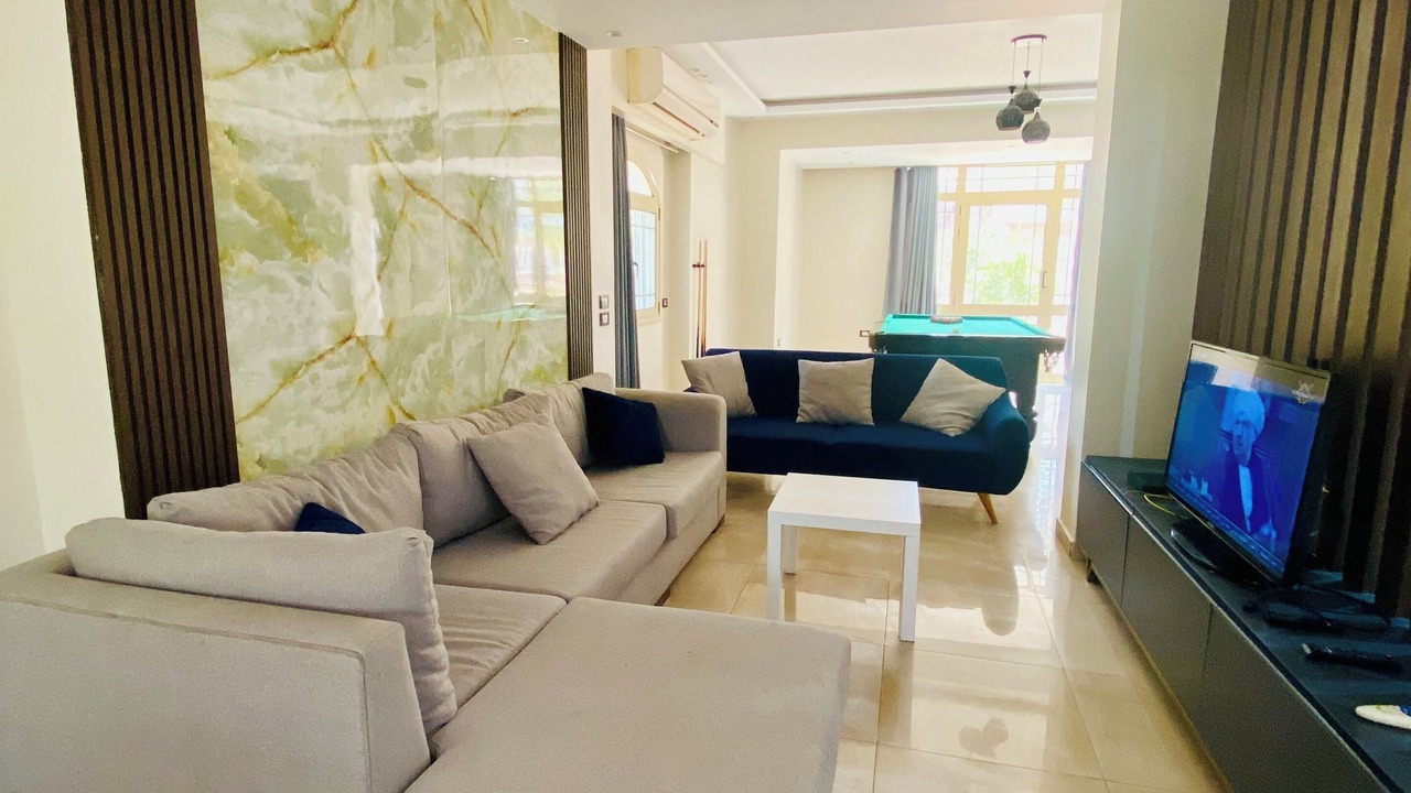 Photo of Livingroom in Village Road