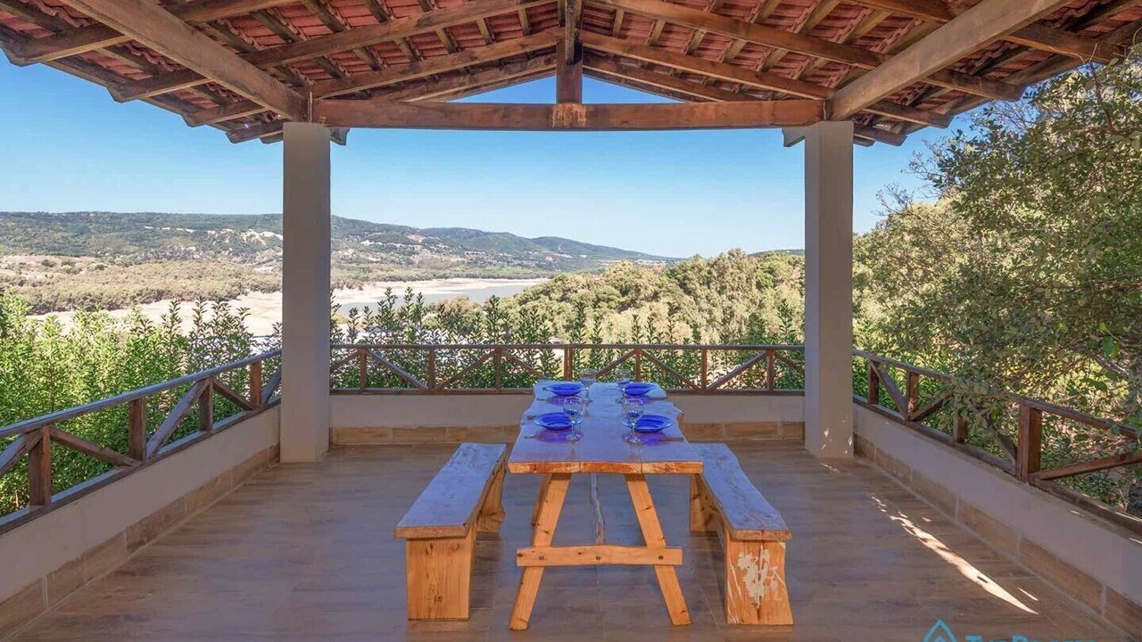 Photo of Patio Balcony in ‘Ayn ad Darahim