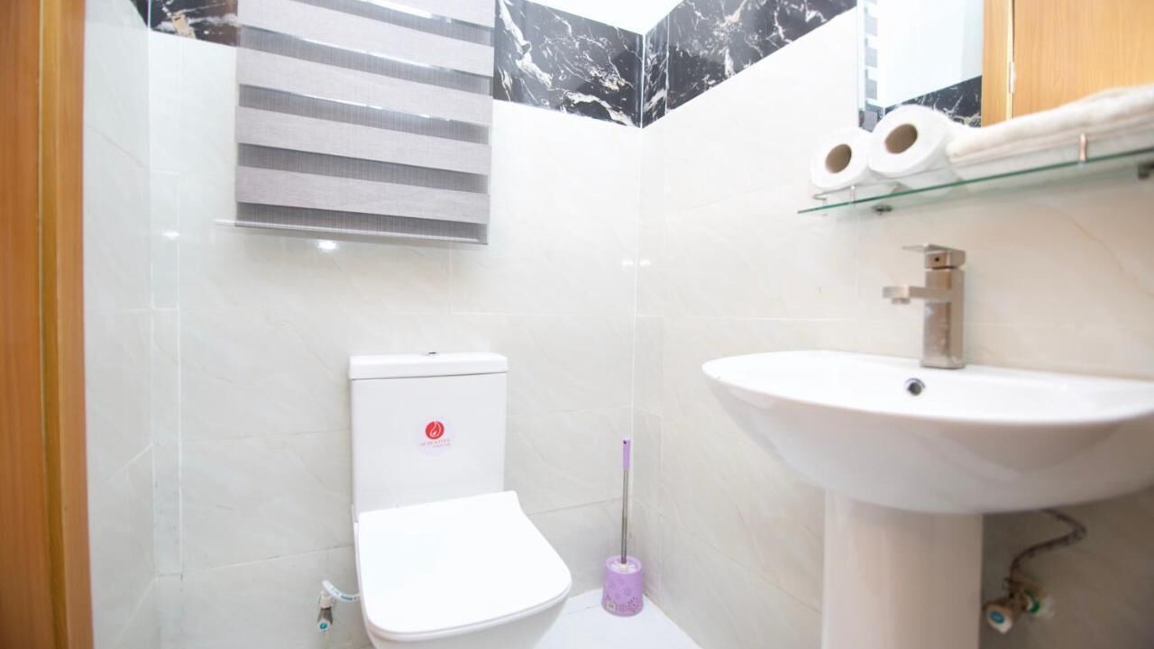 Photo of Bathroom in Obosi