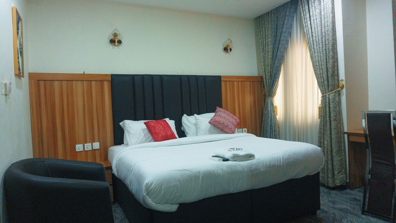 Photo of Bedroom in Etete