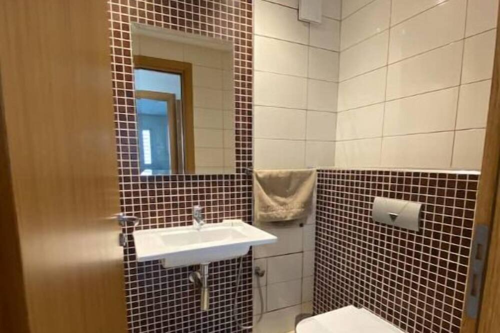 Photo of Bathroom in Jardins De Carthage