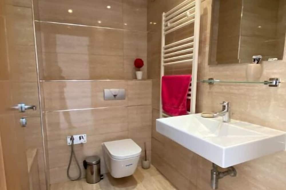 Photo of Bathroom in Jardins De Carthage