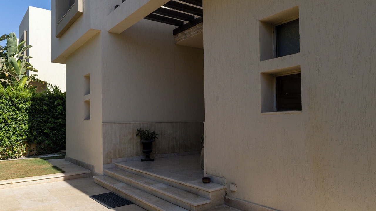 Photo of Outdoor in Sheikh Zayed City