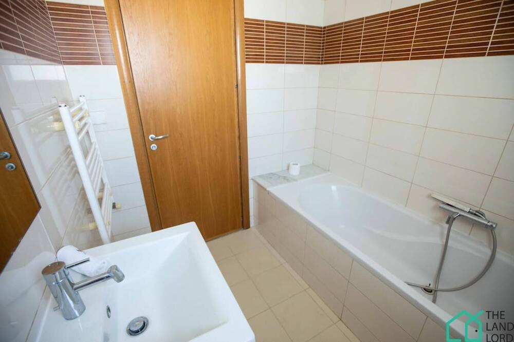 Photo of Bathroom in Jardins De Carthage