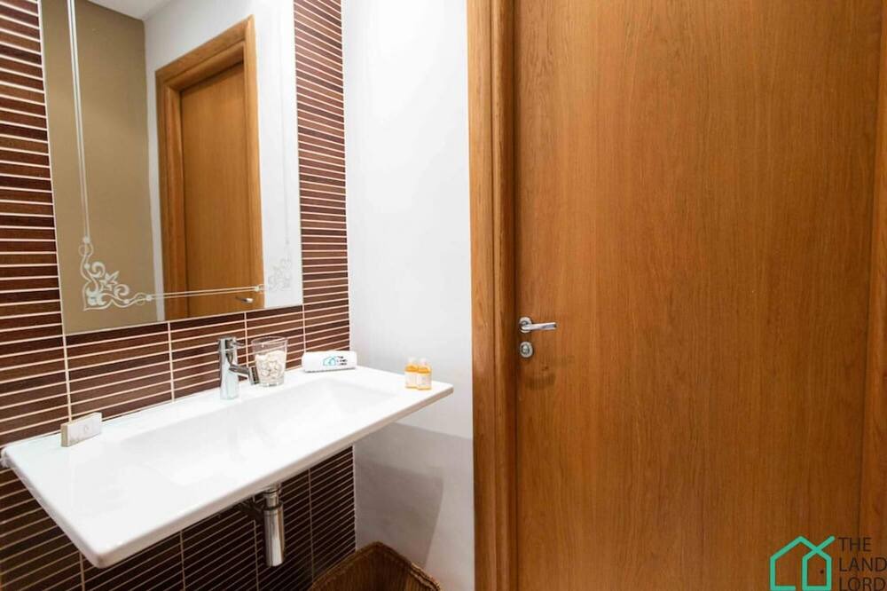 Photo of Bathroom in Jardins De Carthage